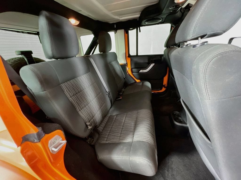 2012 Jeep Wrangler Unlimited Sahara