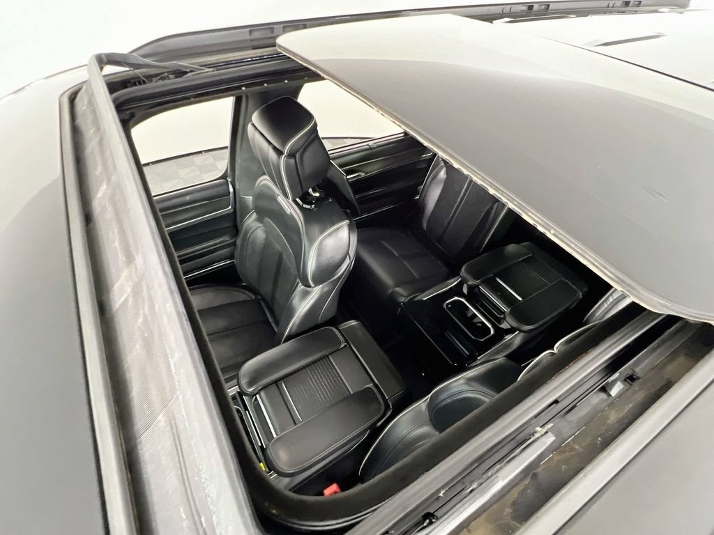 2023 Jeep Grand Wagoneer L Series II Obsidian