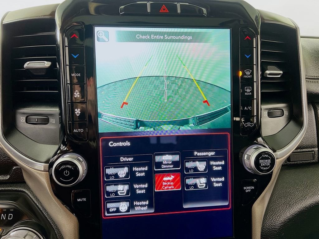 2021 RAM 1500 Laramie Crew Cab 4x4 5'7" Box