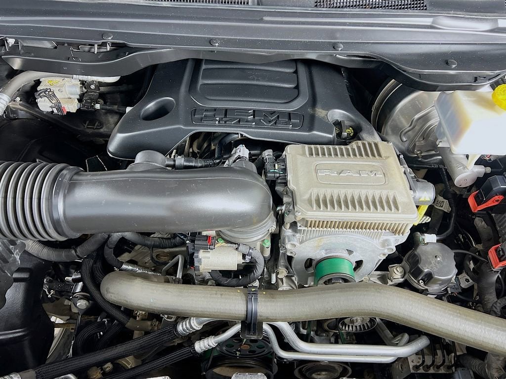 2021 RAM 1500 Laramie Crew Cab 4x4 5'7" Box