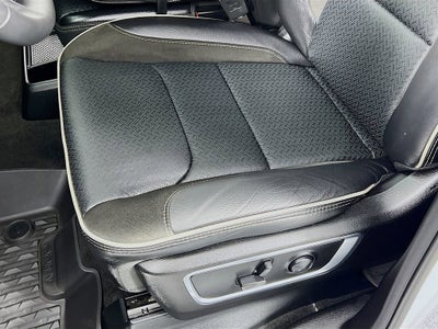 2024 RAM 1500 Laramie Crew Cab 4x4 5'7" Box