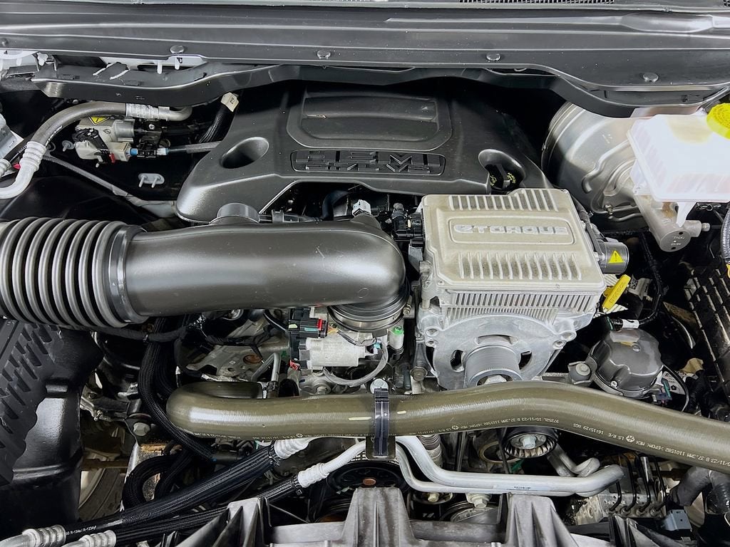 2024 RAM 1500 Laramie Crew Cab 4x4 5'7" Box