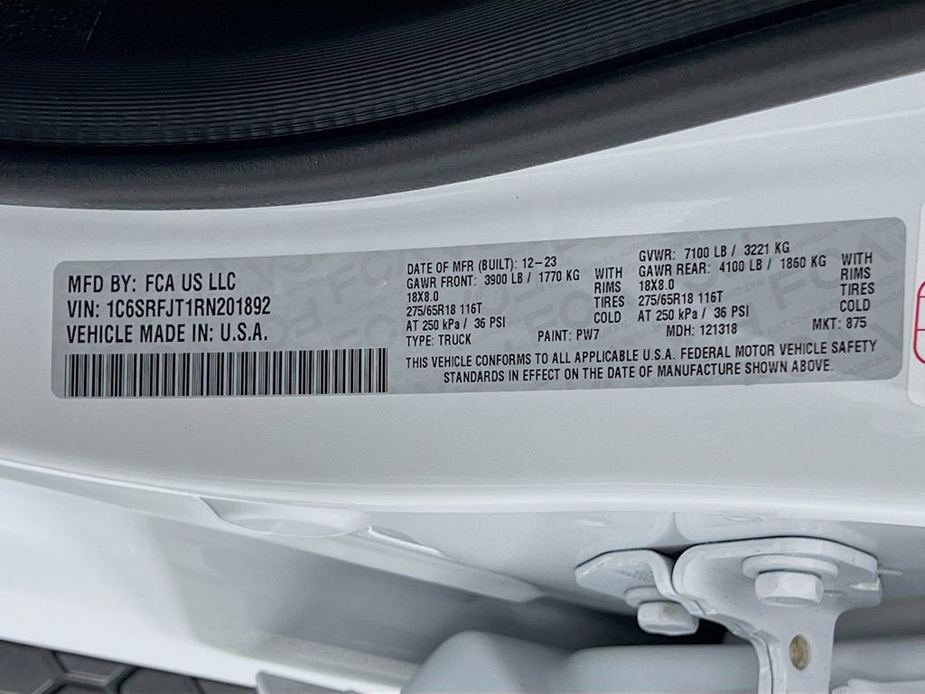 2024 RAM 1500 Laramie Crew Cab 4x4 5'7" Box