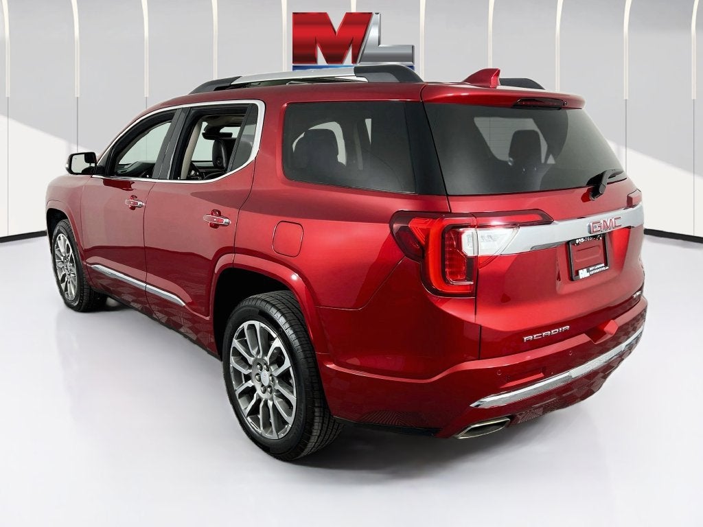 2023 GMC Acadia Denali