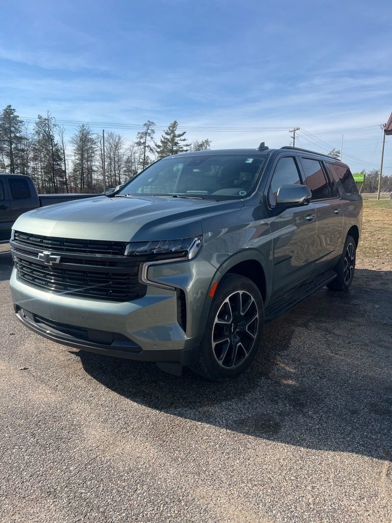 2023 Chevrolet Suburban RST