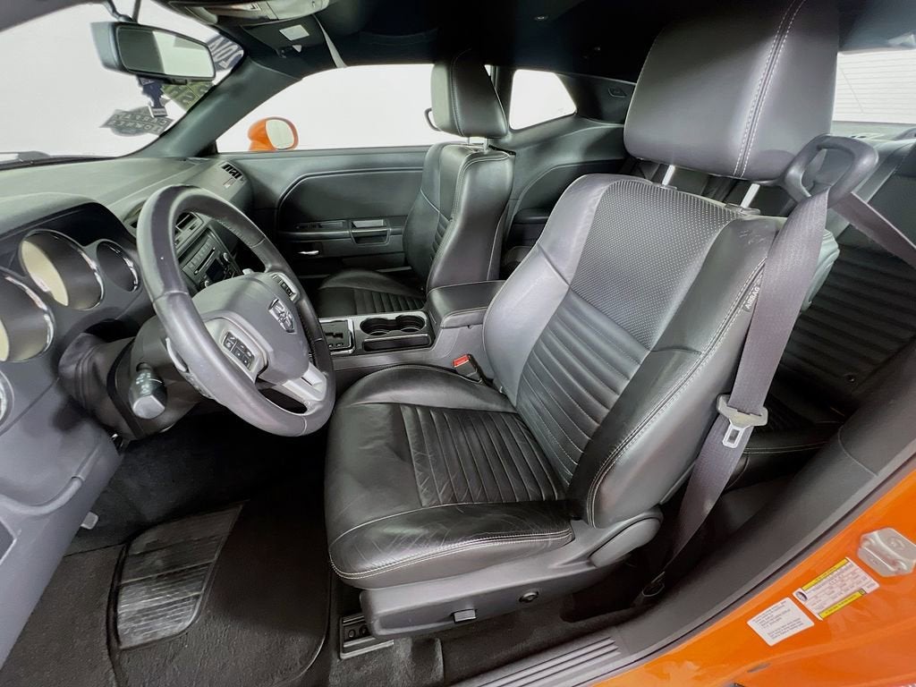 2014 Dodge Challenger SXT Plus