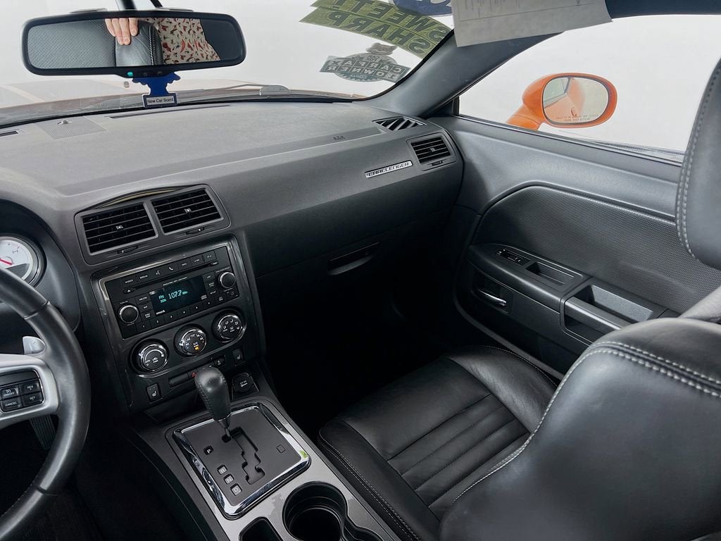 2014 Dodge Challenger SXT Plus