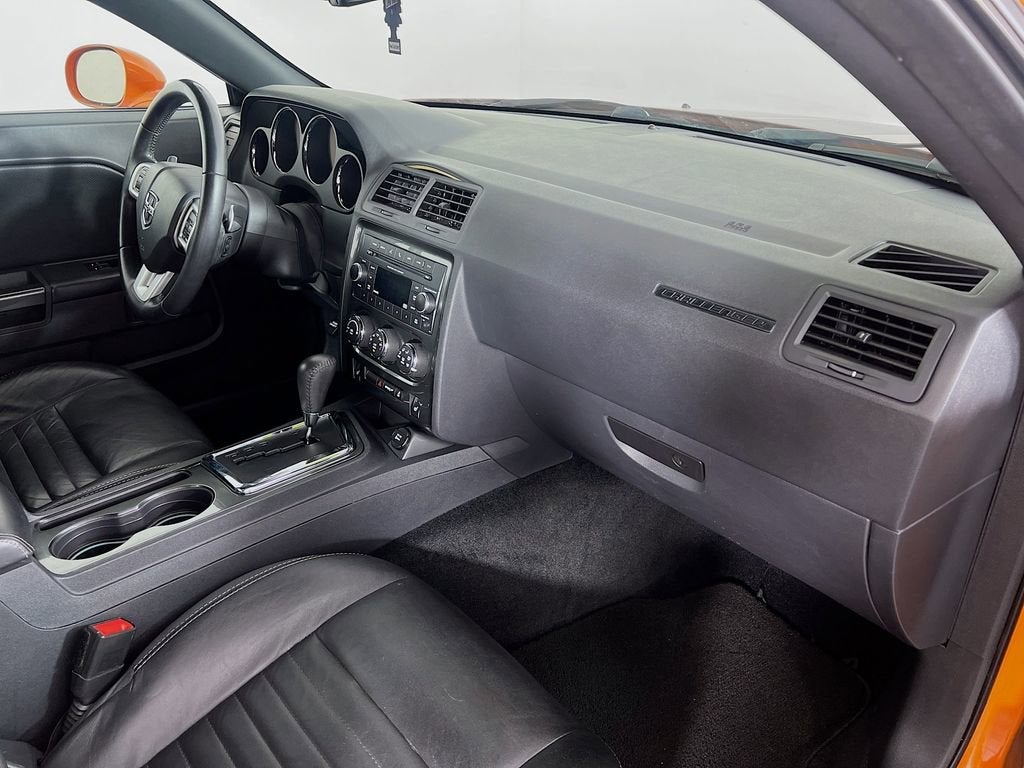 2014 Dodge Challenger SXT Plus