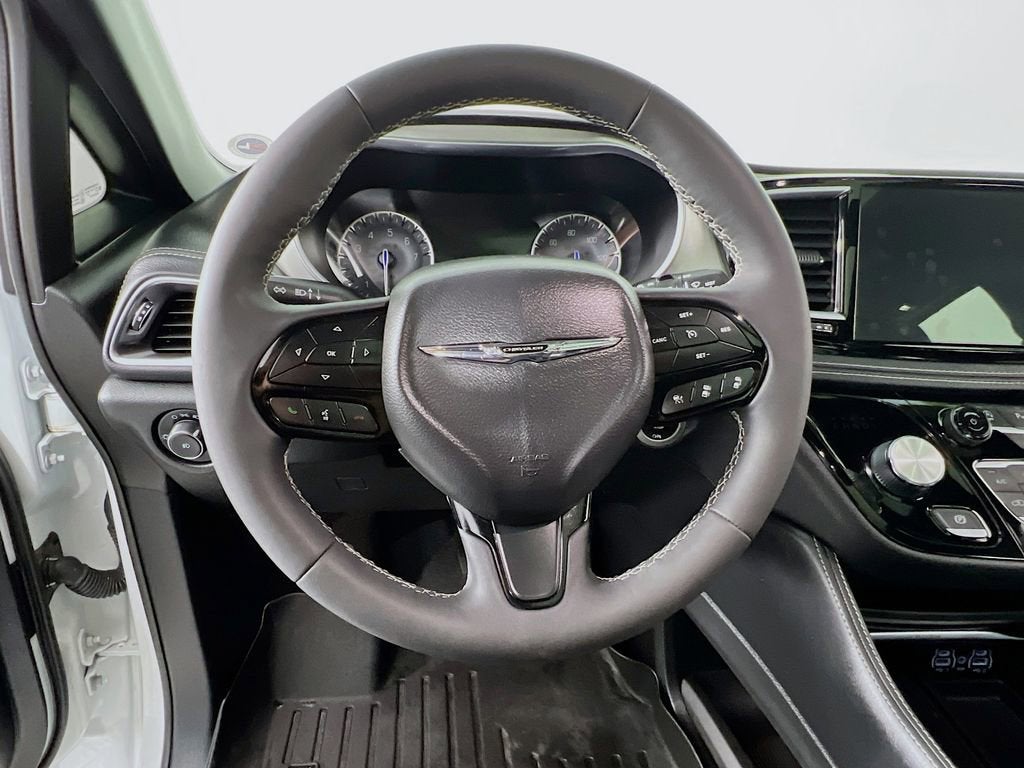 2023 Chrysler Pacifica Limited AWD