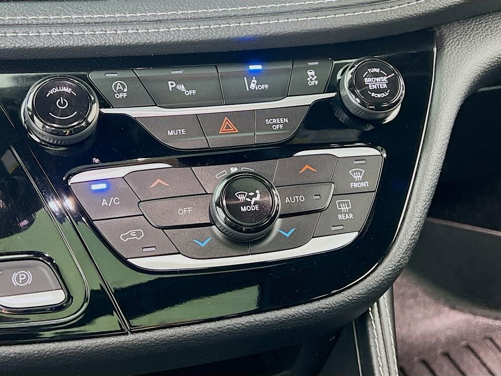 2023 Chrysler Pacifica Limited AWD