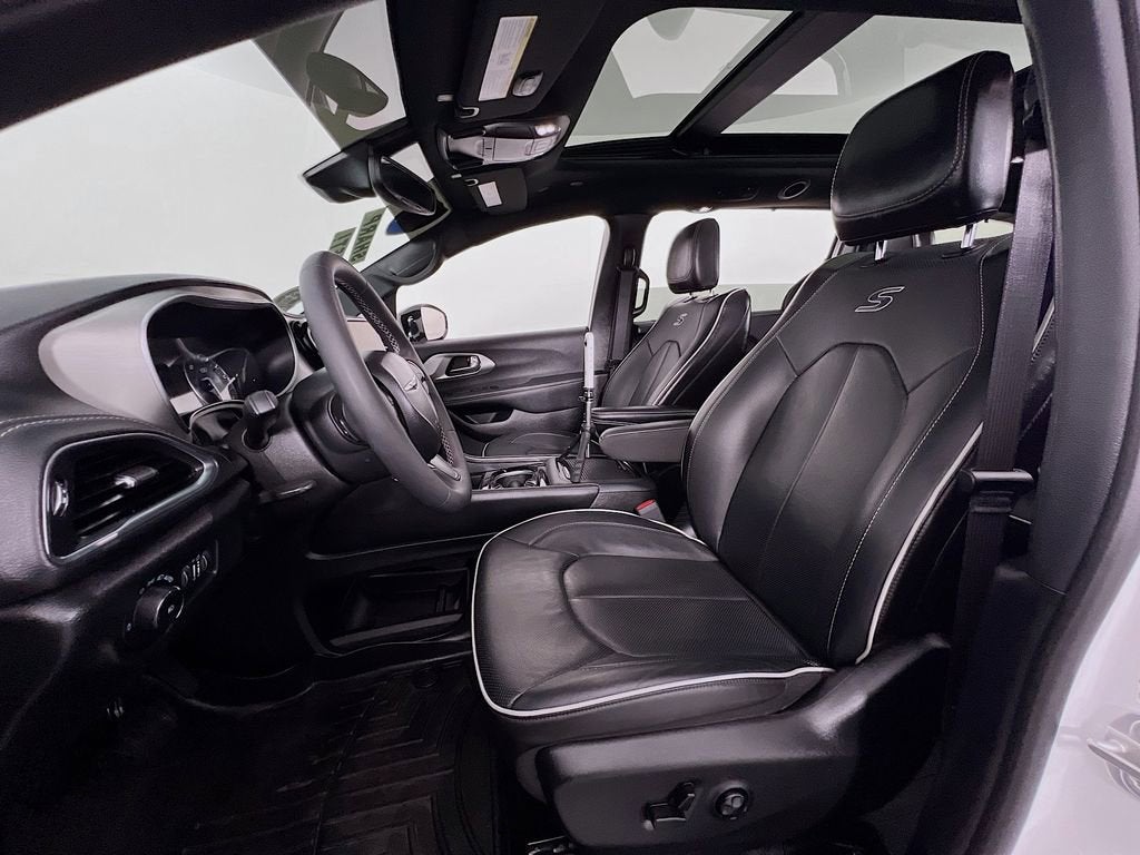 2023 Chrysler Pacifica Limited AWD