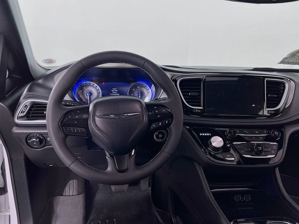 2023 Chrysler Pacifica Limited AWD