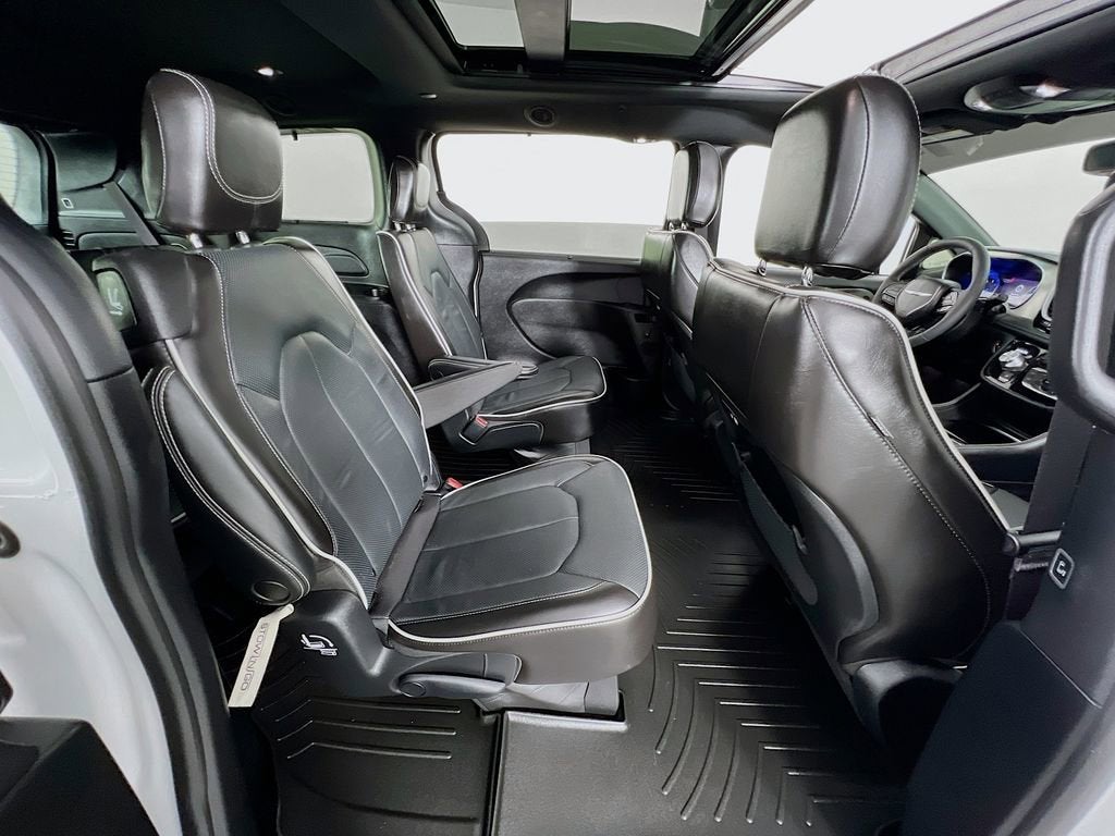 2023 Chrysler Pacifica Limited AWD