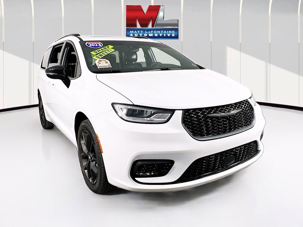 2023 Chrysler Pacifica Limited AWD