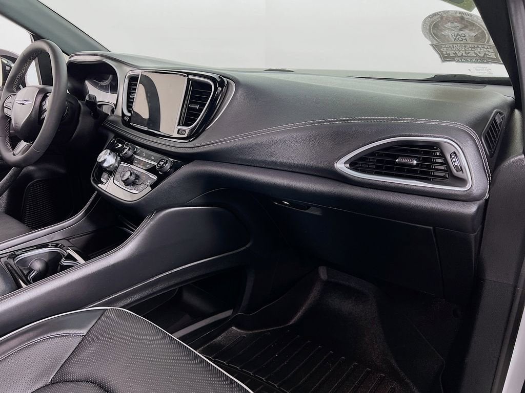 2023 Chrysler Pacifica Limited AWD