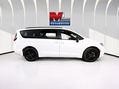 2023 Chrysler Pacifica Limited AWD