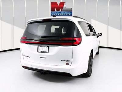 2023 Chrysler Pacifica Limited AWD