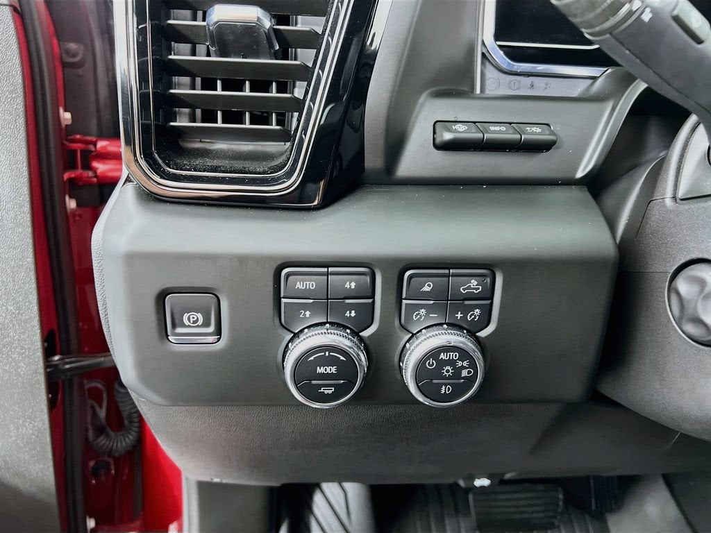 2025 GMC Sierra 1500 AT4