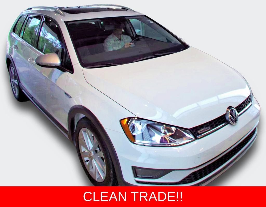 2017 Volkswagen Golf Alltrack TSI SE 4Motion's photo